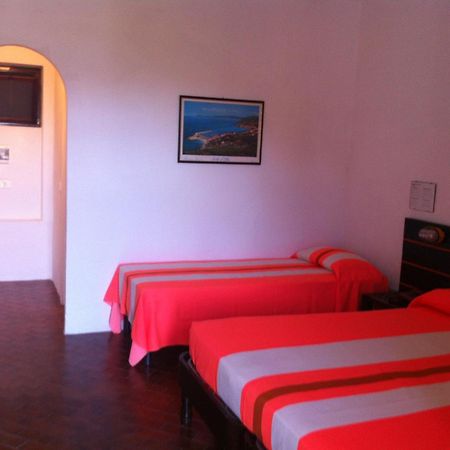 Hotel Cala Di Mola Порто-Аццурро Екстер'єр фото