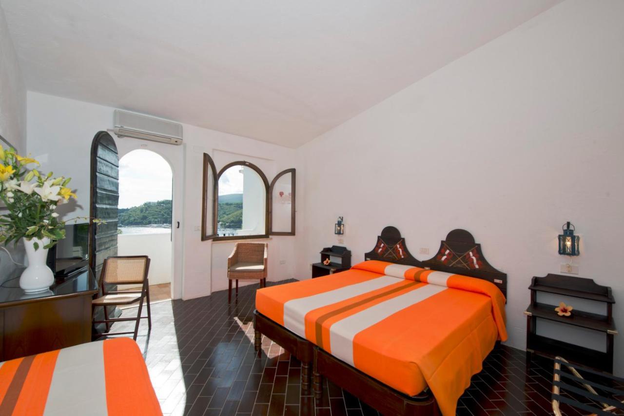 Hotel Cala Di Mola Порто-Аццурро Екстер'єр фото